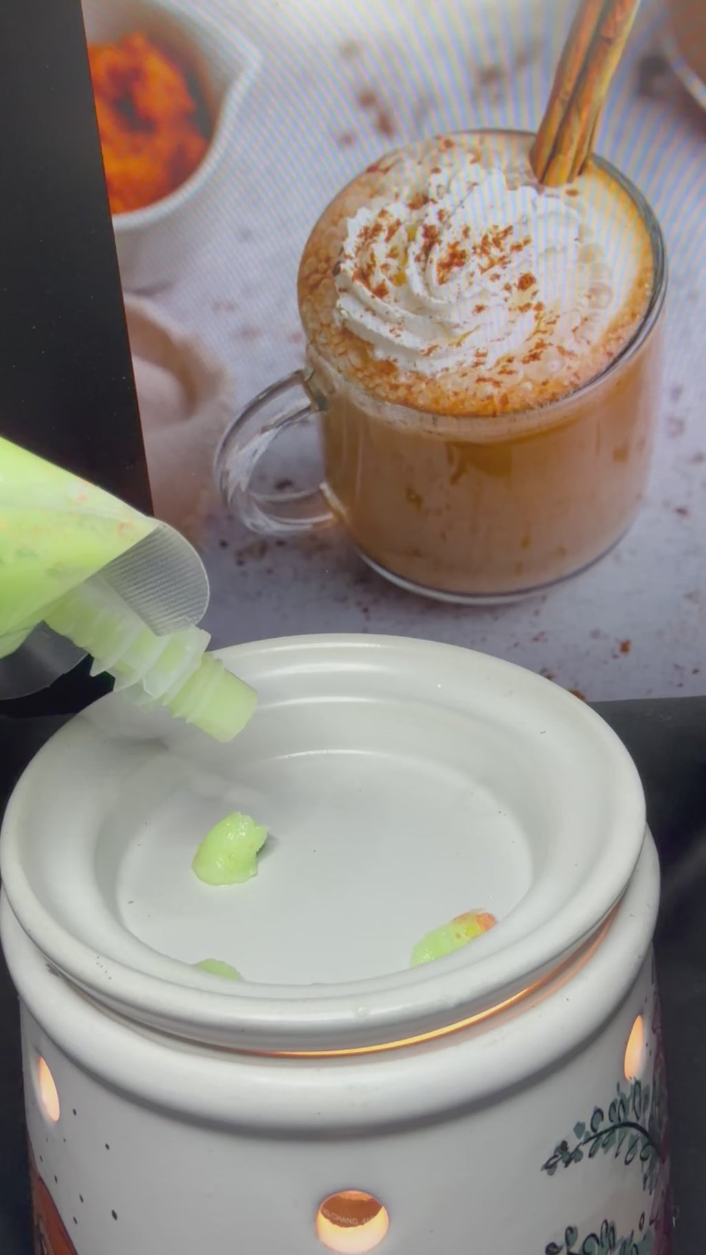 Pumpkin Spice Latte Squeeze Wax( Seasonal)